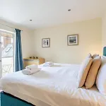 Stonegate Retreat